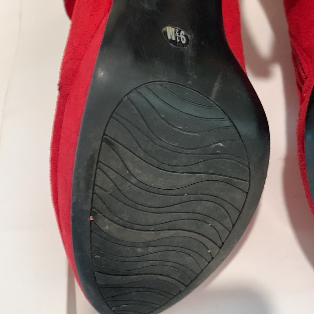 IMPO Red Booties Slight Platform Size 9.5 - Picture 13 of 16